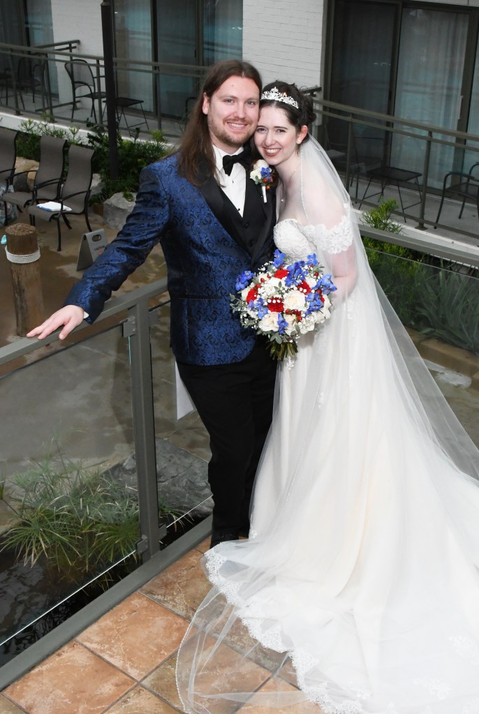 Wedding at the Lamplighter Inn by Columbia Photos