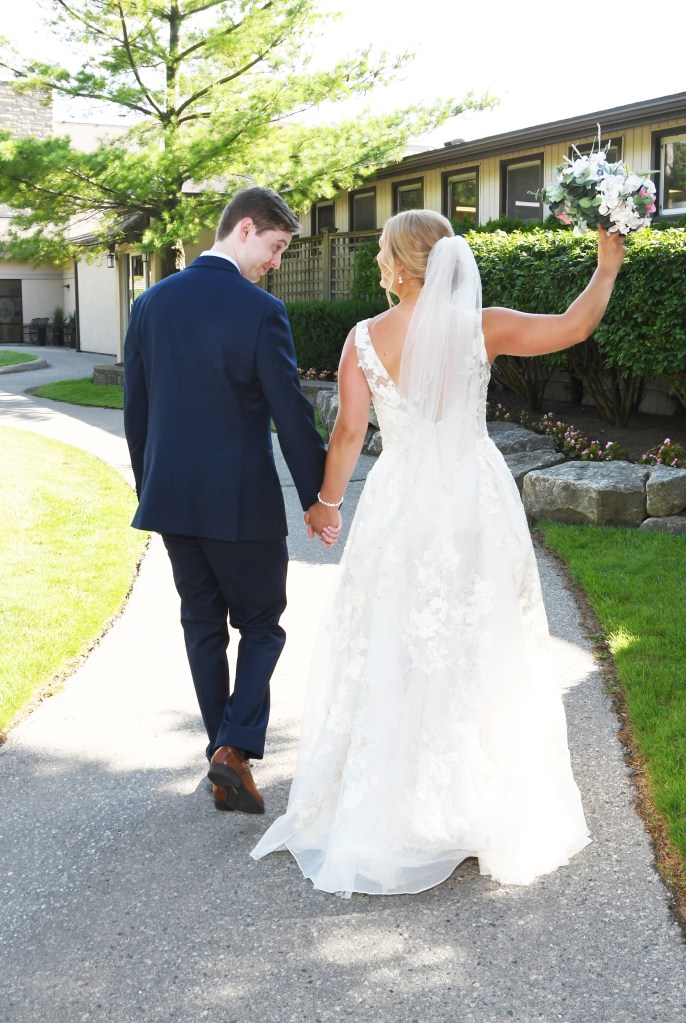 Lovely wedding photo at The Highland Country Club by Columbia Photos in London Ontario