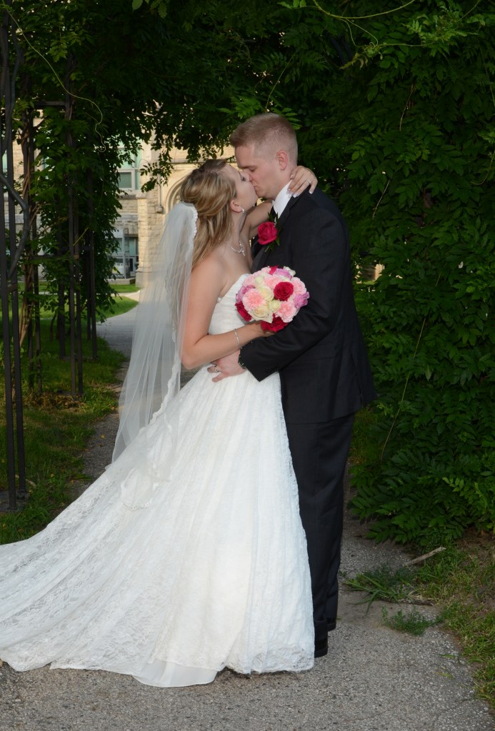 Wedding photographers London Ontario. Columbia Photos is wedding photography based in London Ontario. Owner and pro photographer is Phil Vanderpost.