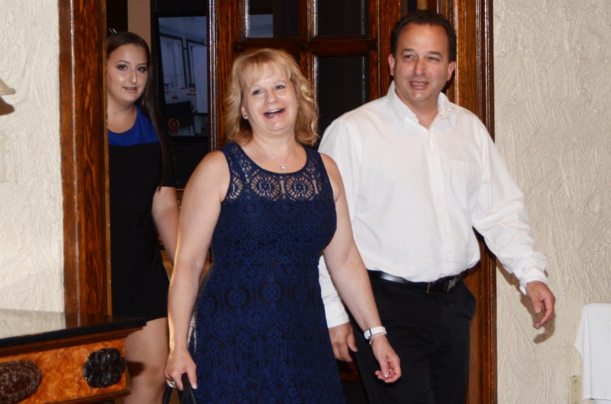 Wedding photographers London Ontario. Columbia Photos is wedding photography based in London Ontario. Owner and pro photographer is Phil Vanderpost.