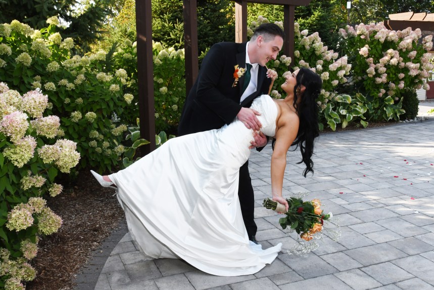 Beautiful wedding at The Concordia Club in Kitchener Ontario by Columbia Photos