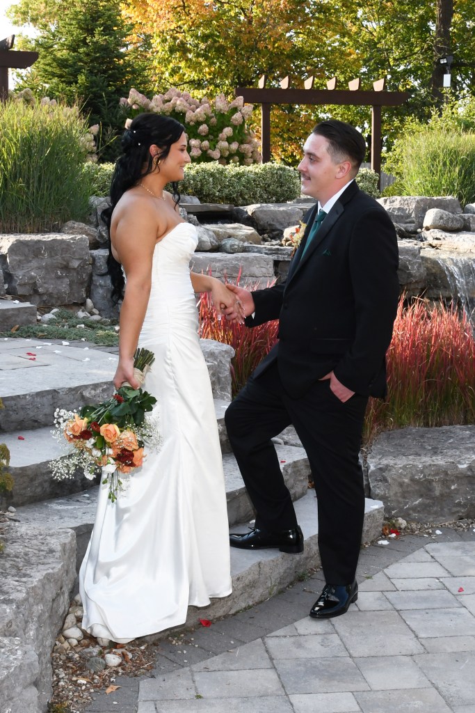 Beautiful wedding at The Concordia Club in Kitchener Ontario by Columbia Photos