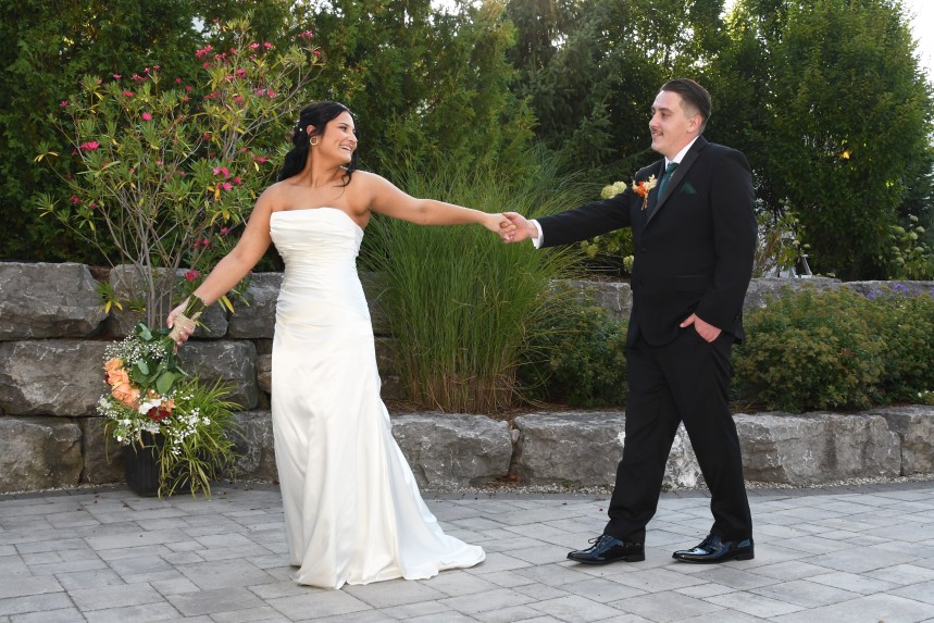 Beautiful wedding at The Concordia Club in Kitchener Ontario by Columbia Photos