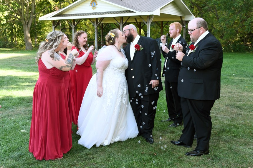 Beautiful country wedding by Columbia Photos