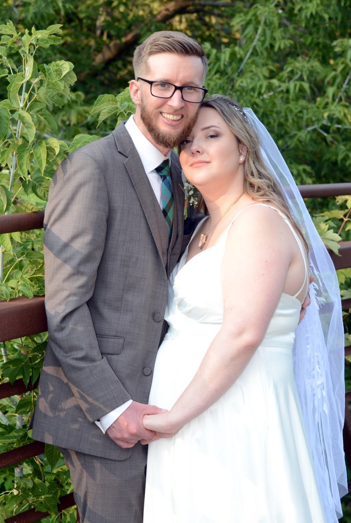 Beautiful Kiwanis Park wedding by Columbia Photos of London Ontario