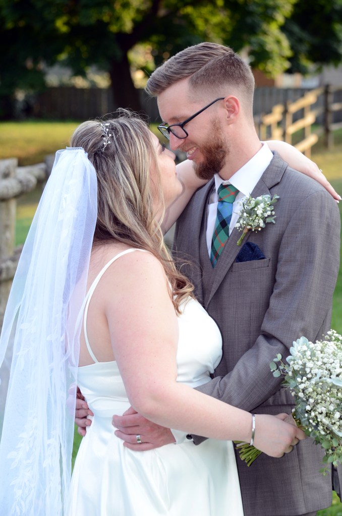 Beautiful Kiwanis Park wedding by Columbia Photos of London Ontario