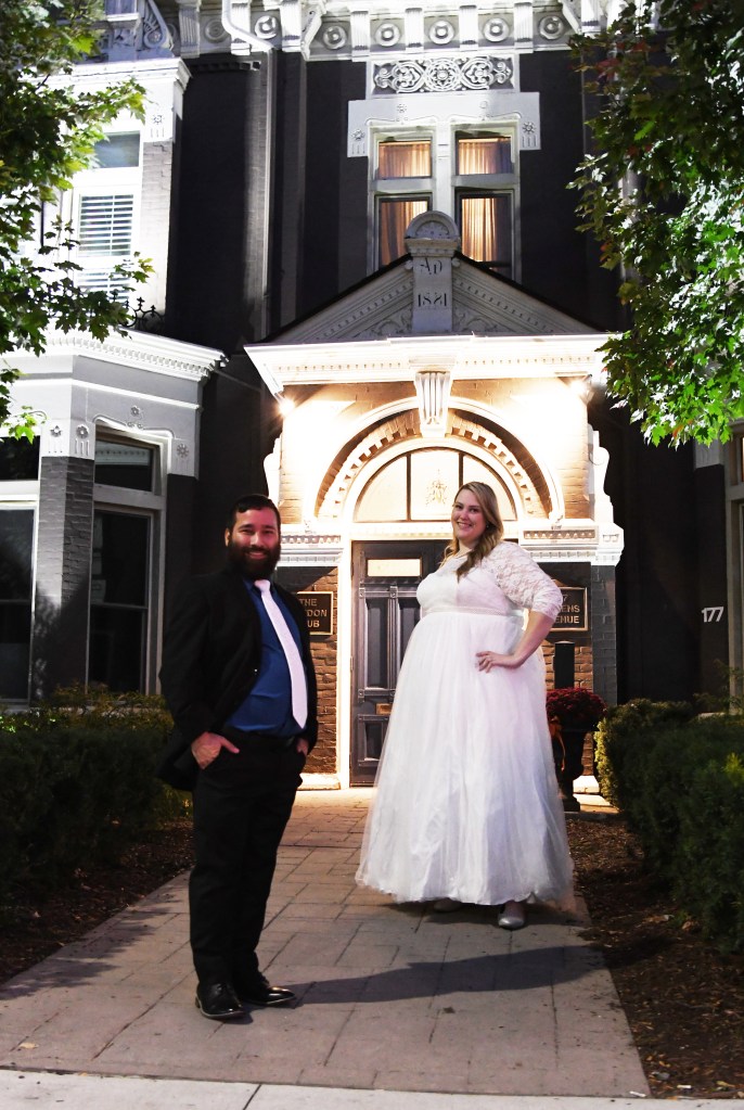 Beautiful wedding at The London Club by Columbia Photos
