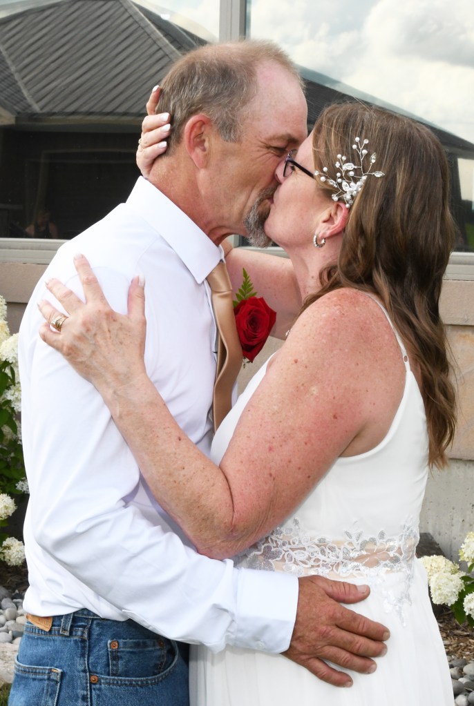 Columbia Photos is wedding photography based in London Ontario