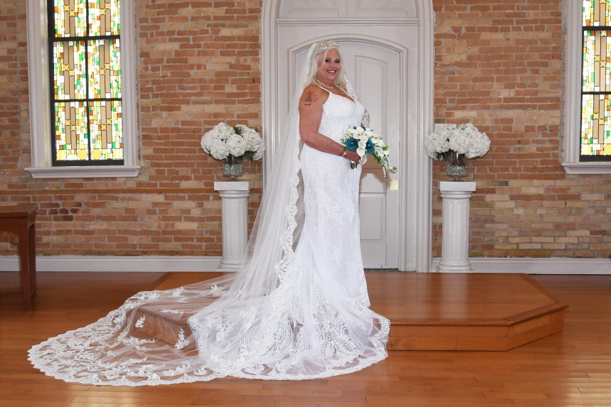 Beautiful Best Western Stoneridge Inn wedding by Columbia Photos of London Ontario