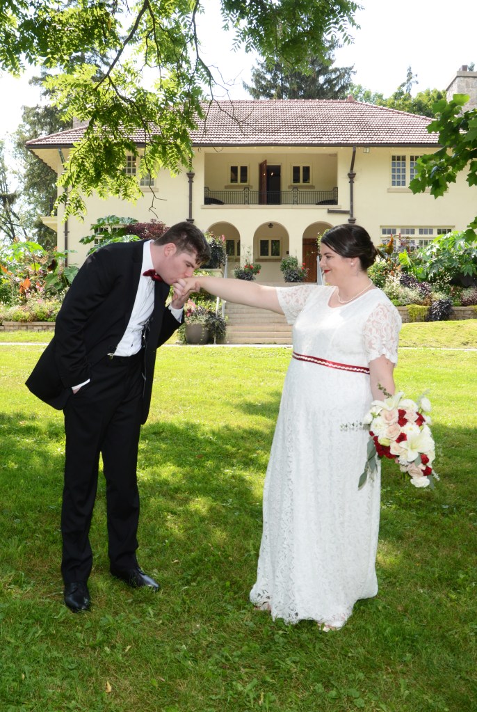 Wedding photographers London Ontario. Columbia Photos is wedding photography based in London Ontario. Owner and pro photographer is Phil Vanderpost.