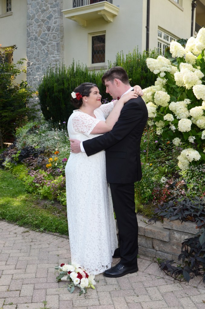 Wedding photographers London Ontario. Columbia Photos is wedding photography based in London Ontario. Owner and pro photographer is Phil Vanderpost.