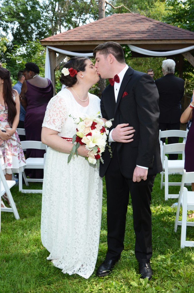 Wedding photographers London Ontario. Columbia Photos is wedding photography based in London Ontario. Owner and pro photographer is Phil Vanderpost.