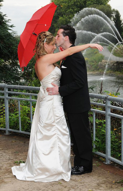 Wedding photographers London Ontario. Columbia Photos is wedding photography studio based in London, Ontario. Photographer is Phil Vanderpost