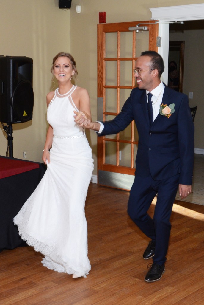 Wedding photographers London Ontario. Columbia Photos is wedding photography based in London Ontario. Owner and pro photographer is Phil Vanderpost.