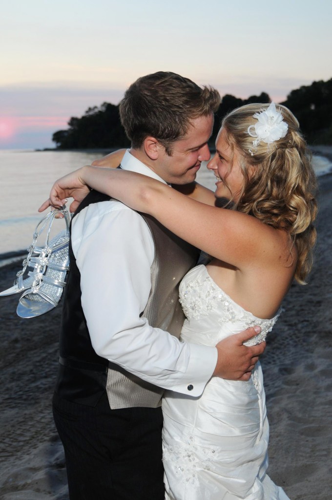 Wedding photographers London, Ontario. Columbia Photos is wedding photography based in London, Ontario.