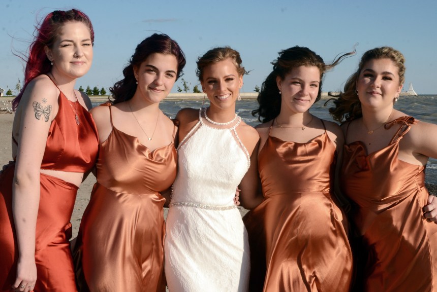 Wedding photographers London Ontario. Columbia Photos is wedding photography based in London Ontario. Owner and pro photographer is Phil Vanderpost.