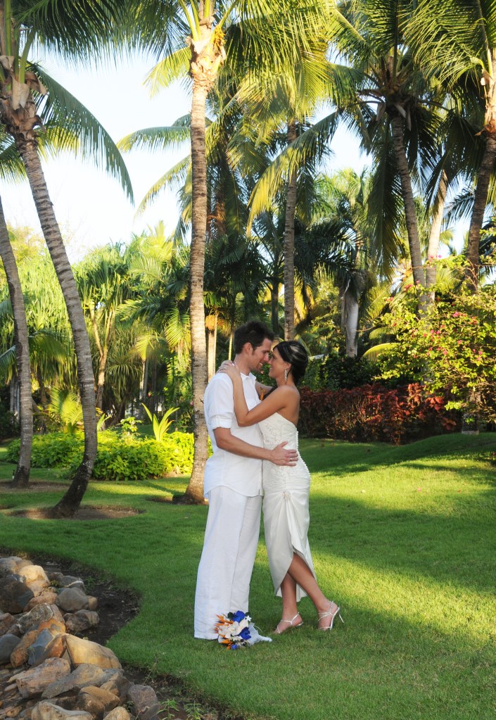 Wedding photographers London Ontario. Columbia Photos is wedding photography based in London Ontario. Owner and pro photographer is Phil Vanderpost.