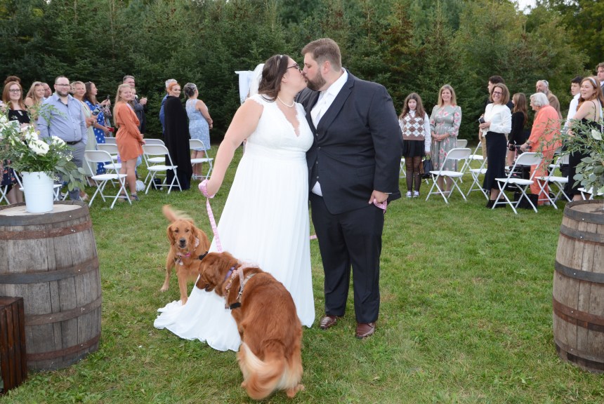 Wedding photographers London Ontario. Columbia Photos is wedding photography based in London Ontario. Owner and pro photographer is Phil Vanderpost.
