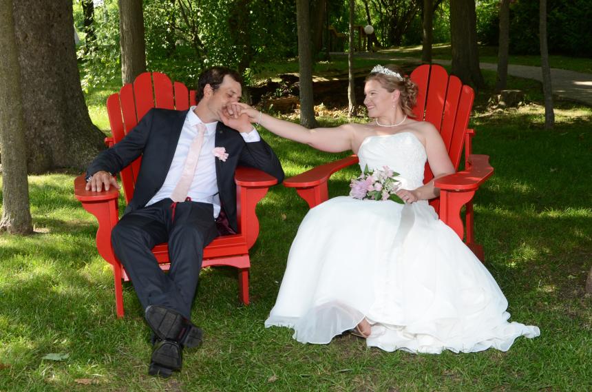 Wedding photographers London Ontario. Columbia Photos is wedding photography based in London Ontario. Owner and pro photographer is Phil Vanderpost.