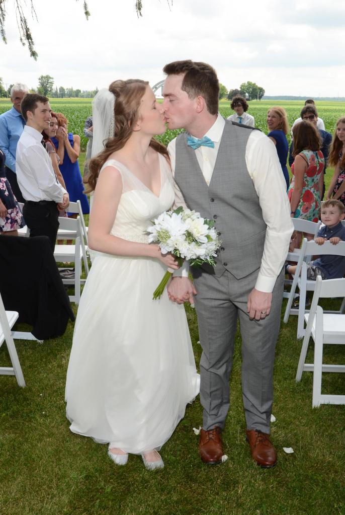 Wedding photographers London Ontario. Columbia Photos is wedding photography based in London Ontario. Owner and pro photographer is Phil Vanderpost.