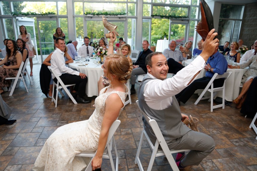 Wedding photographers London Ontario. Great country wedding photos by Columbia Photos.