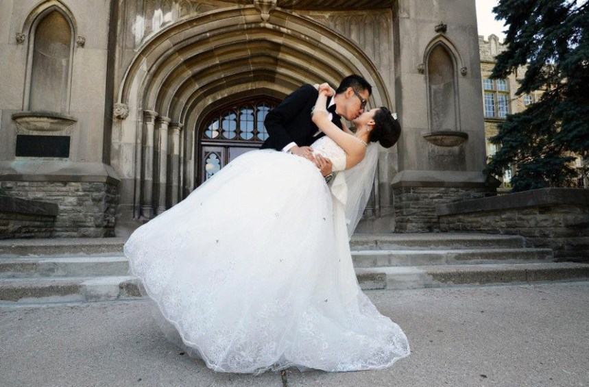 Wedding photographers London, Ontario. Columbia Photos is wedding photography based in London, Ontario.