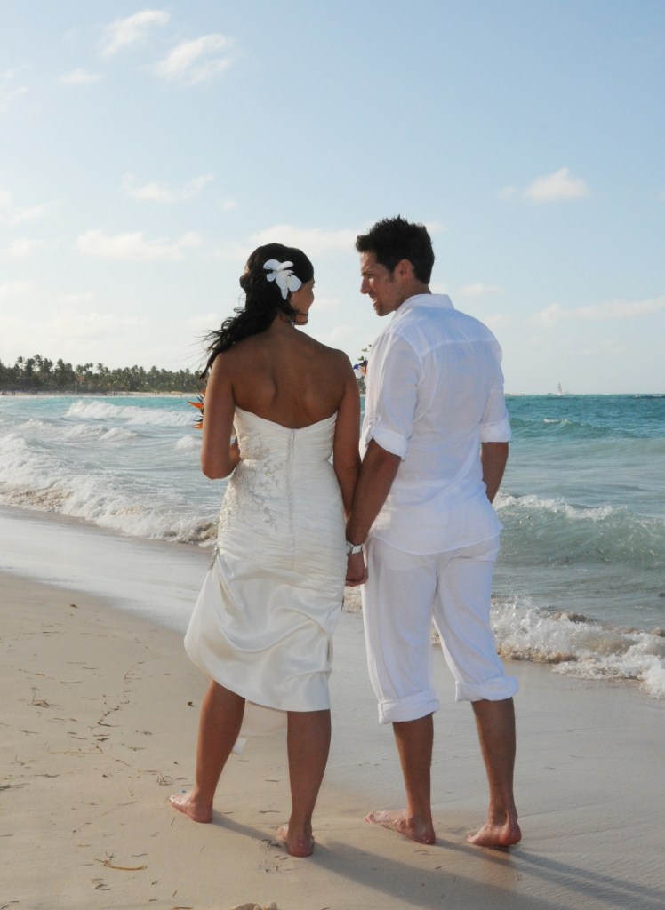 Wedding photographers London Ontario. Columbia Photos is wedding photography based in London Ontario. Owner and pro photographer is Phil Vanderpost.