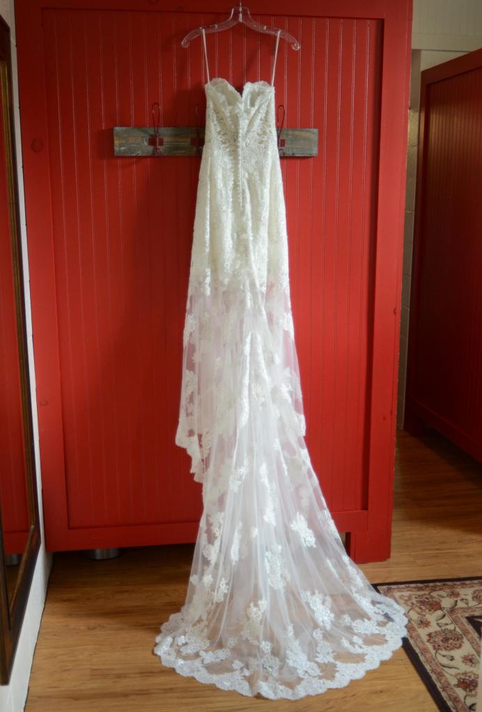 Wedding photographers London Ontario. Columbia Photos is wedding photography studio based in London, Ontario. Photographer is Phil Vanderpost