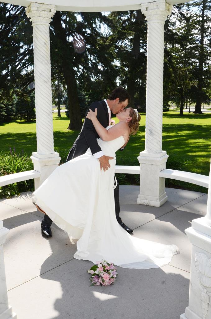 Wedding photographers London Ontario. Columbia Photos is wedding photography based in London Ontario. Owner and pro photographer is Phil Vanderpost.