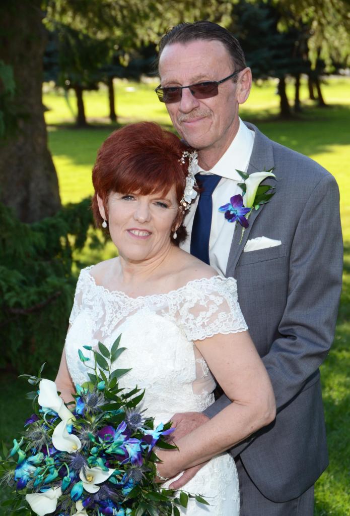 Wedding photographers London Ontario. Great country wedding photos by Columbia Photos.