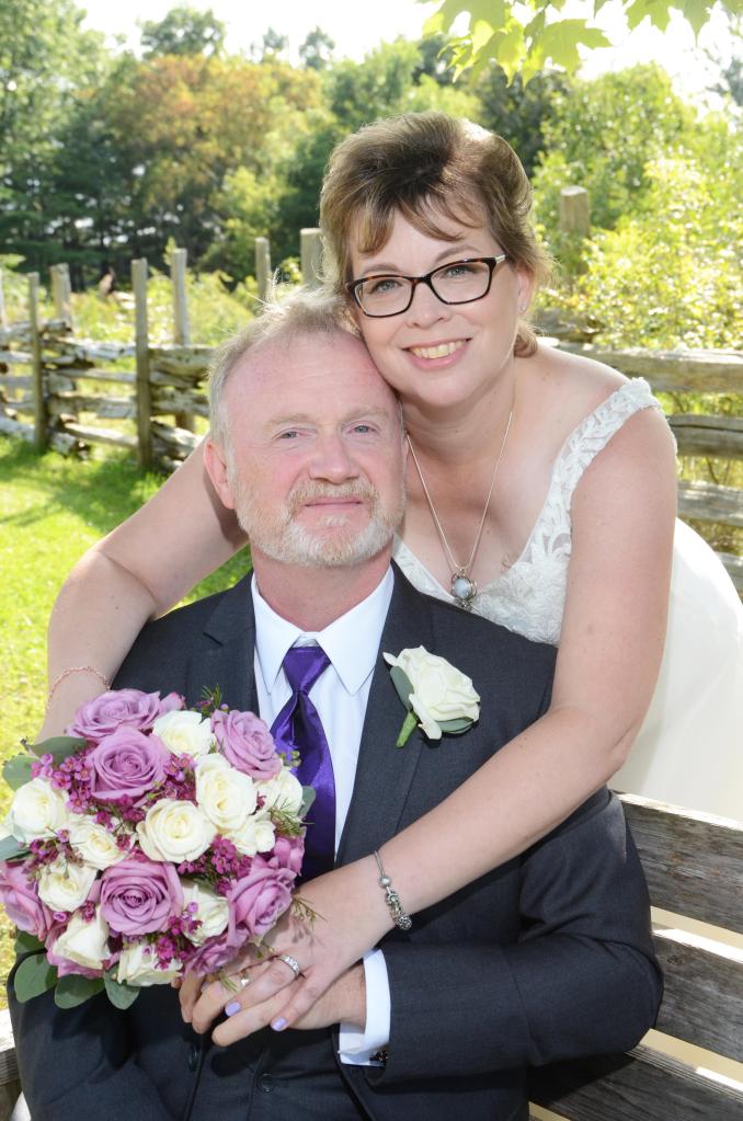 Wedding photographers London Ontario. Great country wedding photos by Columbia Photos.