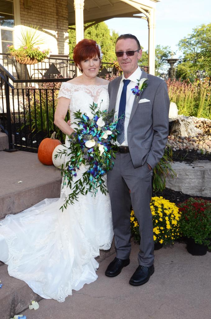 Wedding photographers London Ontario. Great country wedding photos by Columbia Photos.