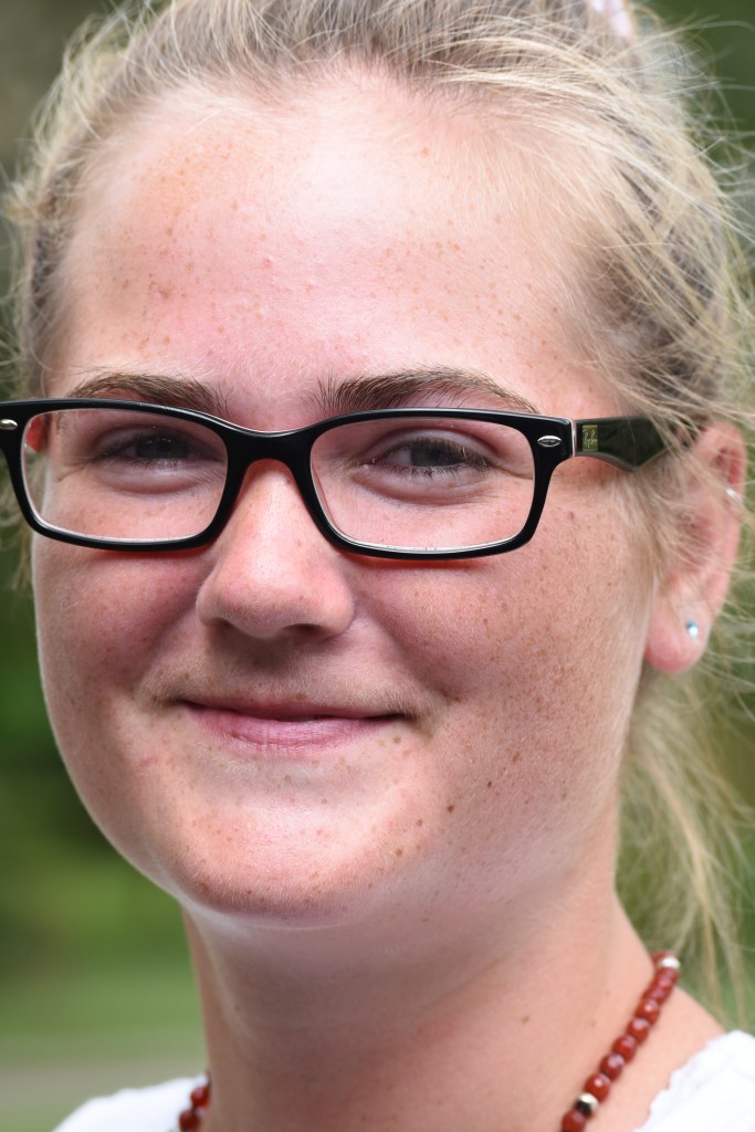 Wedding photographers London Ontario. Great country wedding photos by Columbia Photos.