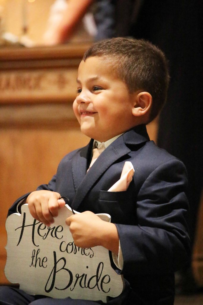 Wedding photographers London Ontario. Great country wedding photos by Columbia Photos.