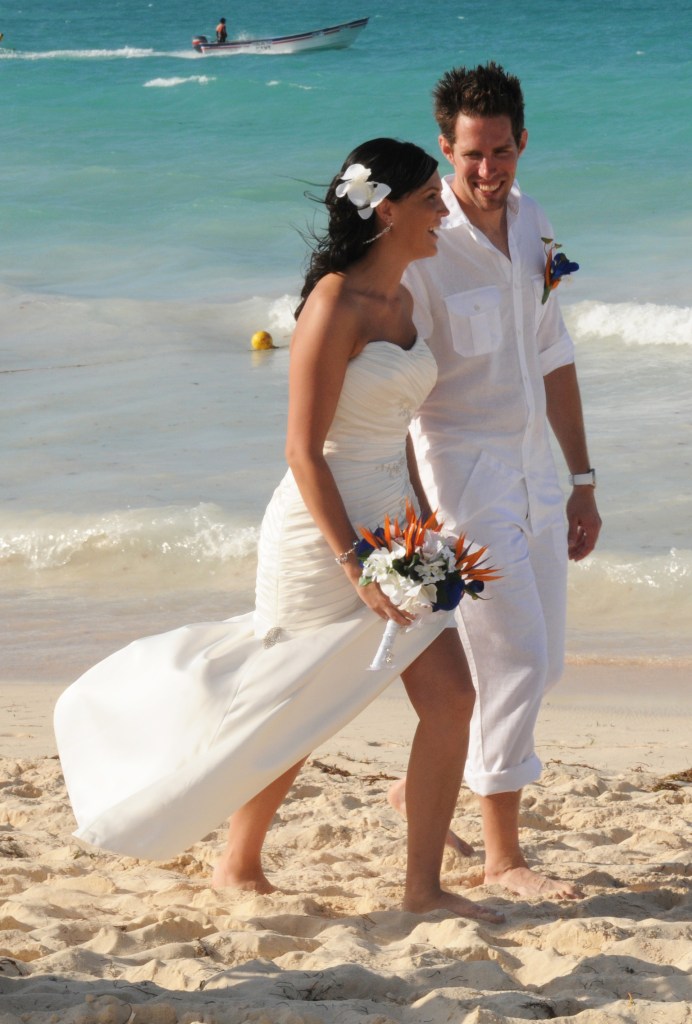 Wedding photographers London Ontario. Great country wedding photos by Columbia Photos.